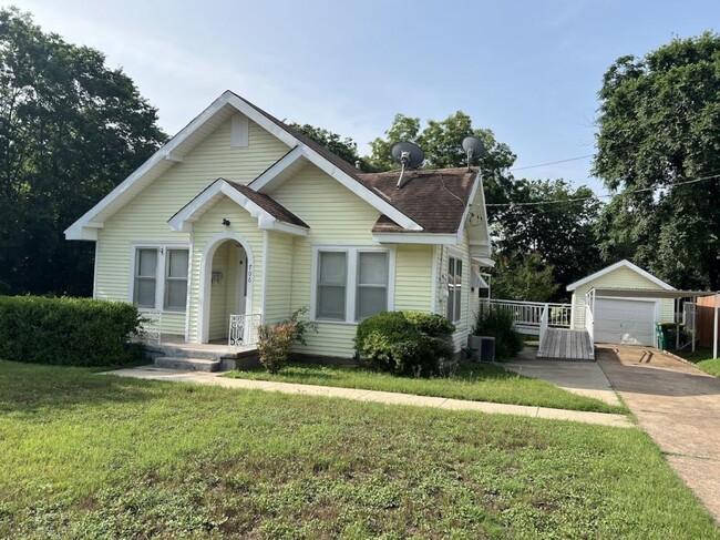 property at 706 College St