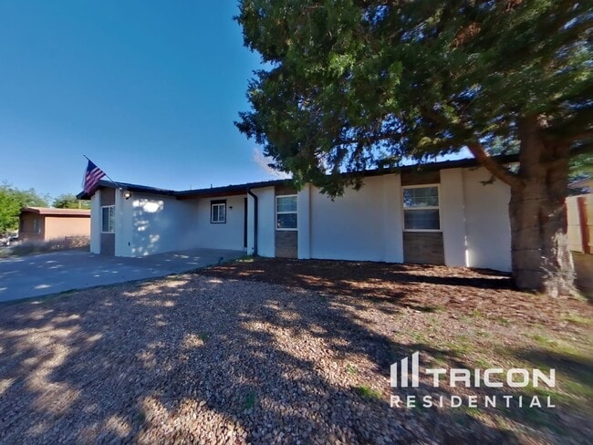 property at 12505 Conejo Rd NE
