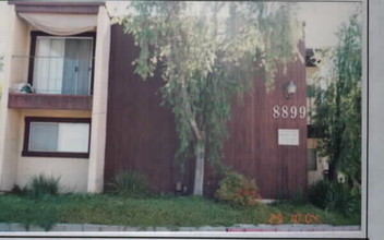 8899 Navajo Rd in San Diego, CA - Building Photo - Building Photo