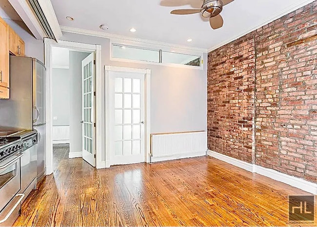 47 E 1st St in New York, NY - Building Photo - Building Photo