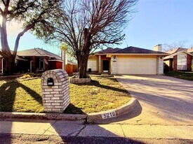 5210 Cornvalley Dr in Arlington, TX - Building Photo