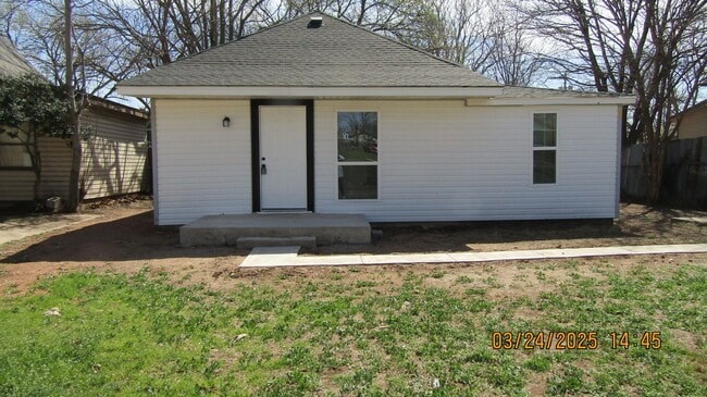property at 210 SW Summit Ave