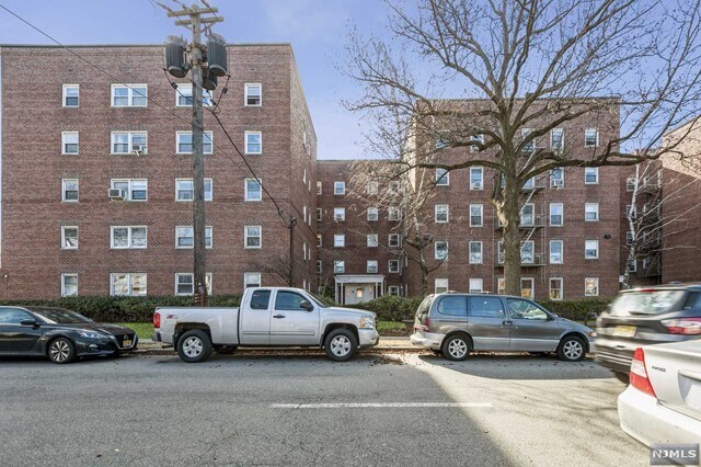 328 Bridge-Unit -4A in Fort Lee, NJ - Building Photo - Building Photo