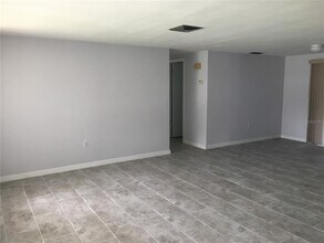 3633 Cockatoo Dr in New Port Richey, FL - Building Photo - Building Photo