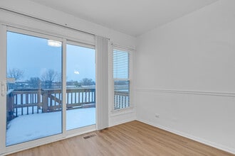 7910 Belle Rive Ct in Tinley Park, IL - Building Photo - Building Photo