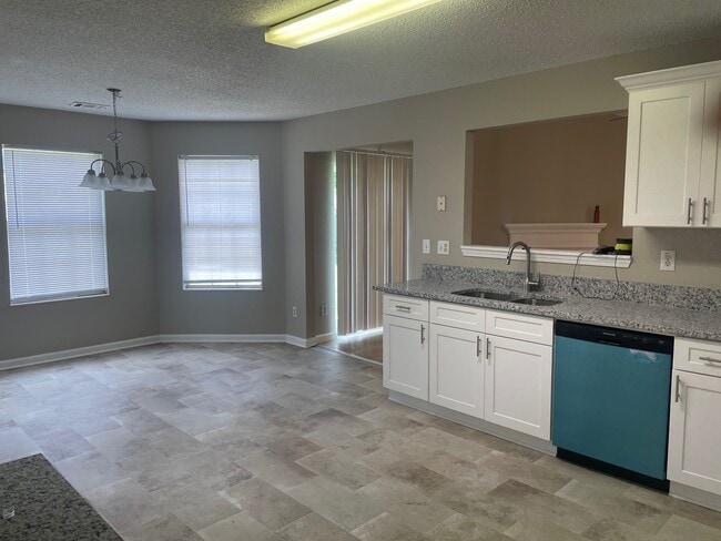 6350 Klondike River Rd in Stonecrest, GA - Building Photo - Building Photo