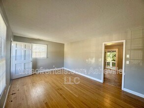 1614 Brevard Rd in Hendersonville, NC - Building Photo - Building Photo