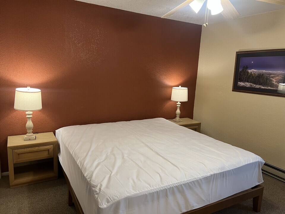 25972 US-70 in Ruidoso, NM - Building Photo