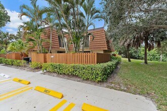 3052 30th Ct in Jupiter, FL - Building Photo - Building Photo