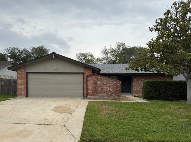 property at 4023 Briar Hollow St