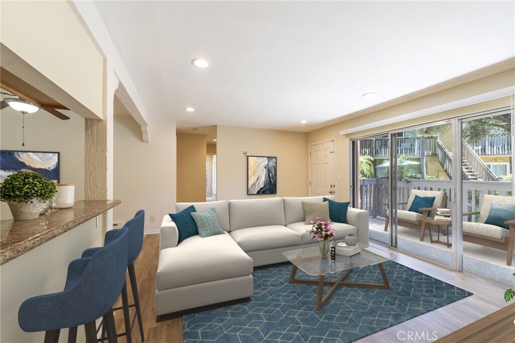 1127 Sepulveda Blvd, Unit L101 in Torrance, CA - Foto de edificio