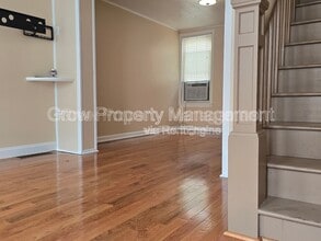 323 Cross St in Philadelphia, PA - Building Photo - Building Photo