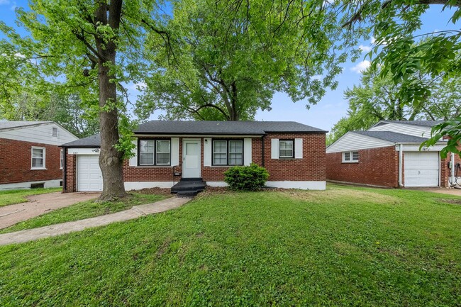 property at 822 Teurville Dr