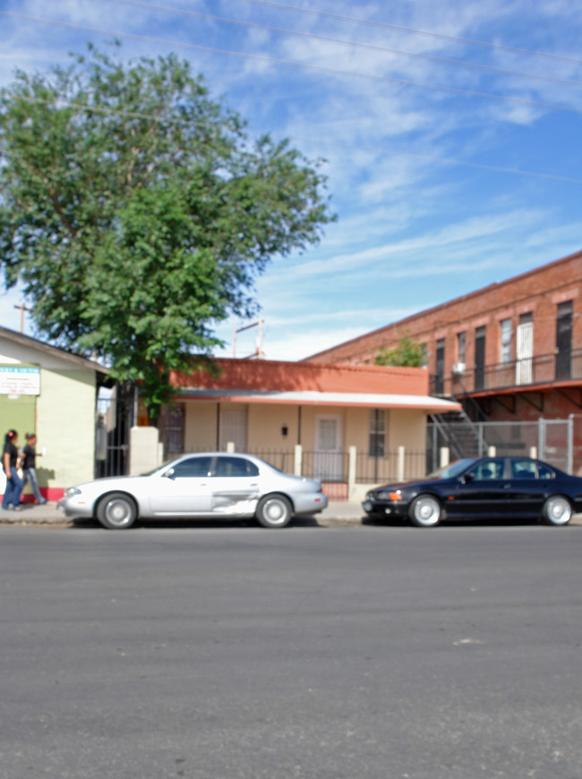 713 S Oregon St in El Paso, TX - Building Photo - Building Photo