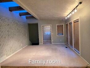 715 Sundance Dr in Green River, WY - Foto de edificio - Building Photo