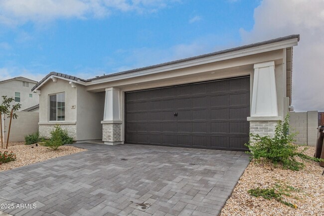 305 E Leland Rd in San Tan Valley, AZ - Building Photo - Building Photo