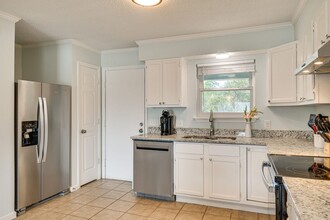 6213 Don Carlos Dr in Pensacola, FL - Foto de edificio - Building Photo