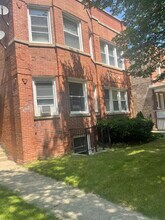 829 Simpson St in Evanston, IL - Foto de edificio - Building Photo