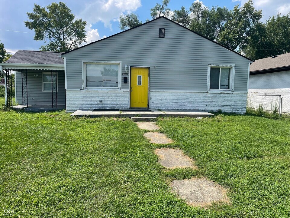 2908 Hillside Ave in Indianapolis, IN - Building Photo