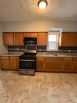 97 Wilkinson Ave, Unit 2 in Jersey City, NJ - Building Photo