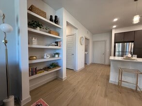 1102 Treeta Trl in Kyle, TX - Building Photo - Building Photo