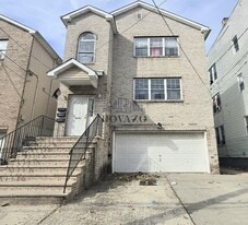 111-113 Leslie Street in Newark, NJ - Building Photo