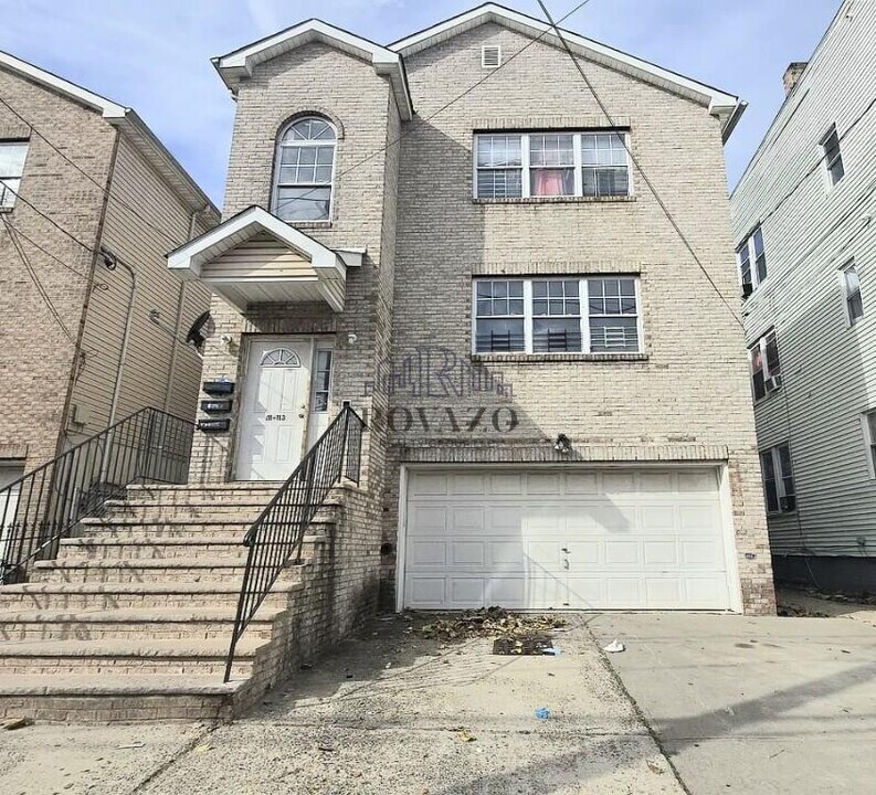 111-113 Leslie Street in Newark, NJ - Building Photo
