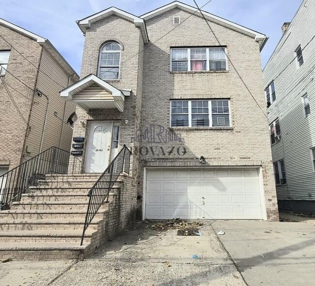 111-113 Leslie Street