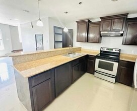 1204 W Fig Ave in Pharr, TX - Building Photo - Building Photo