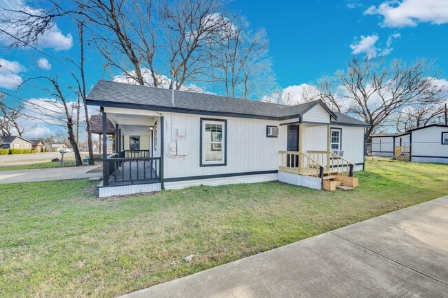 418 E Avenue F in Midlothian, TX - Building Photo - Building Photo