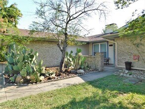 203 Wildfire Dr in Lewisville, TX - Building Photo - Building Photo
