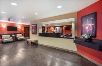 Furnished Studio-Tacoma - South in Tacoma, WA - Foto de edificio - Building Photo