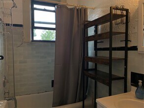 203 Willis Ave in Mineola, NY - Building Photo - Building Photo