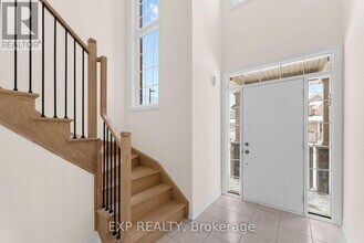 17 Jeanne Pynn Ave in Georgina, ON - Building Photo - Building Photo