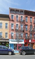 272 Smith St in Brooklyn, NY - Building Photo