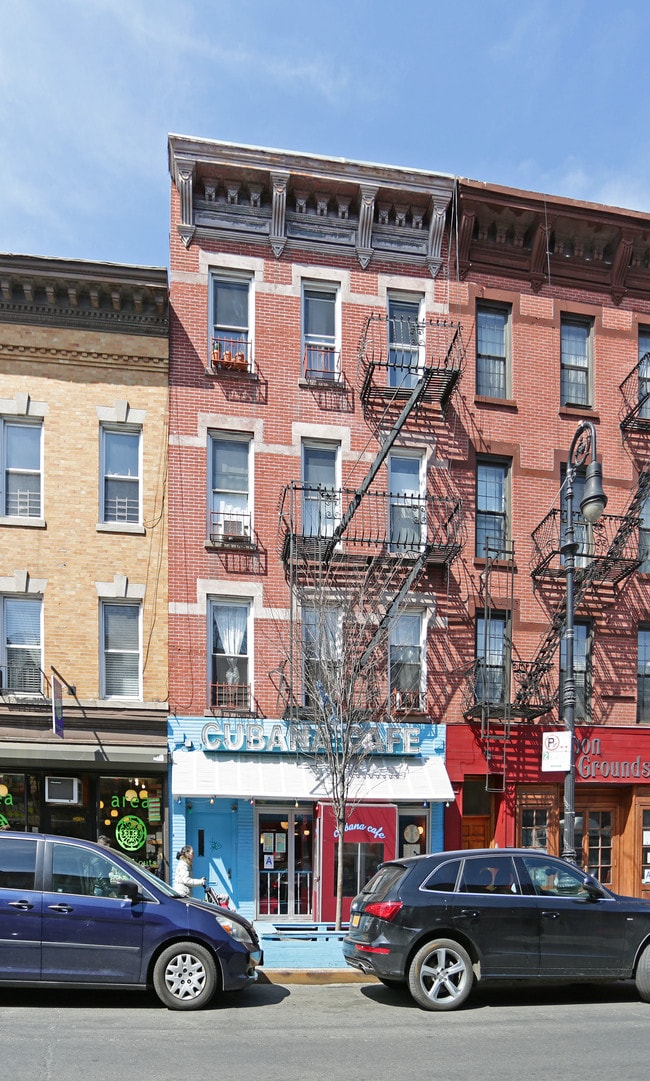 272 Smith St