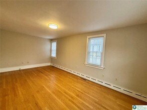 221 E Chestnut St in Nazareth, PA - Building Photo - Building Photo