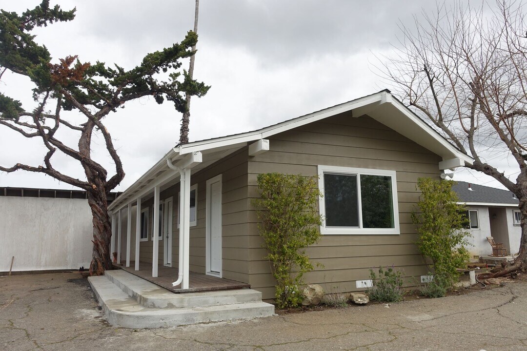 26581 Purissima Rd in Los Altos Hills, CA - Building Photo