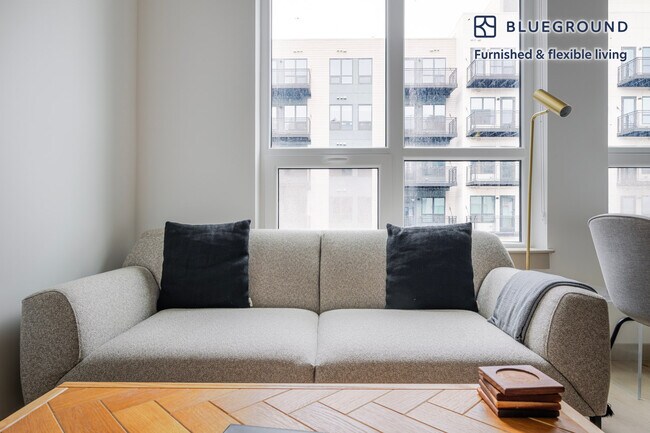 646 Ocean Ave, Unit PL FL4-ID1331 in Revere, MA - Foto de edificio - Building Photo