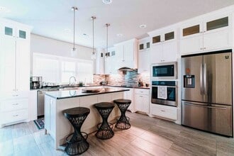 406 NW Retreat Ln in Bentonville, AR - Building Photo - Building Photo