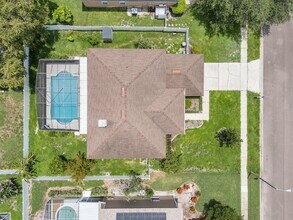 1109 Needlewood Loop in Oviedo, FL - Foto de edificio - Building Photo