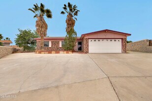 1529 Babe Hiskey Ln in El Paso, TX - Building Photo