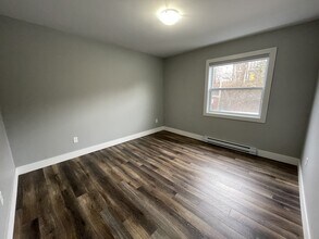 4 Mitchell St in Saint John, NB - Building Photo - Building Photo