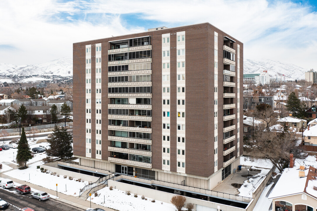 Aztec Condominium in Salt Lake City, UT - Building Photo