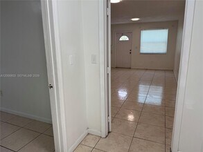 6301 SW 27th St in Miramar, FL - Building Photo - Building Photo