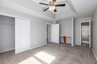 Tall Grass Apartments in Springfield, MO - Building Photo - Interior Photo