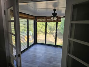 5309 Lost Trail in Louisville, KY - Foto de edificio - Building Photo