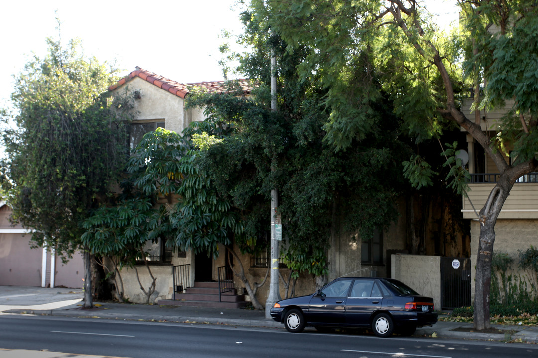 3822 E 7th St in Long Beach, CA - Building Photo