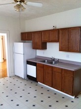 Lorain Station Apartments in Cleveland, OH - Foto de edificio - Building Photo