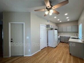 1019 W Scorpio Dr in Tempe, AZ - Building Photo - Building Photo